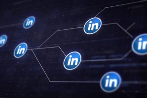 Desbravando o Recurso "Escrever com IA" do LinkedIn